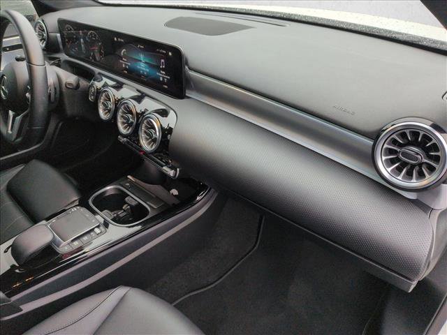 Used 2022 Mercedes-Benz A 220 image 22