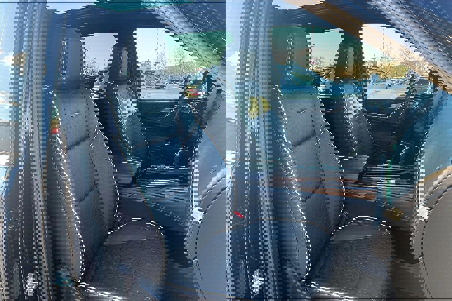 Used 2024 Cadillac Escalade ESV Premium Luxury image 7