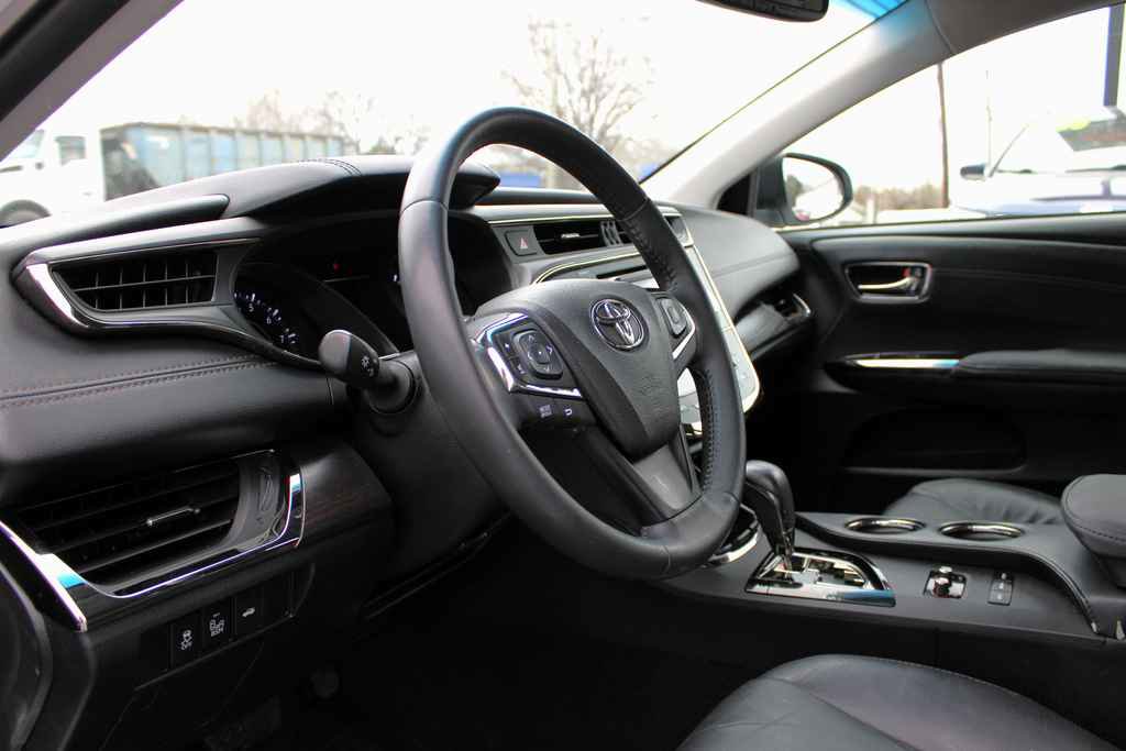 Used 2016 Toyota Avalon XLE Premium image 15