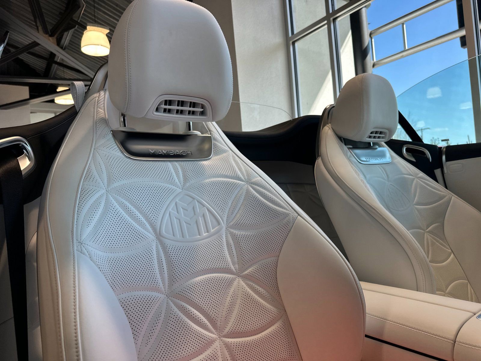 Used 2026 Mercedes-Benz Maybach SL 680 image 15