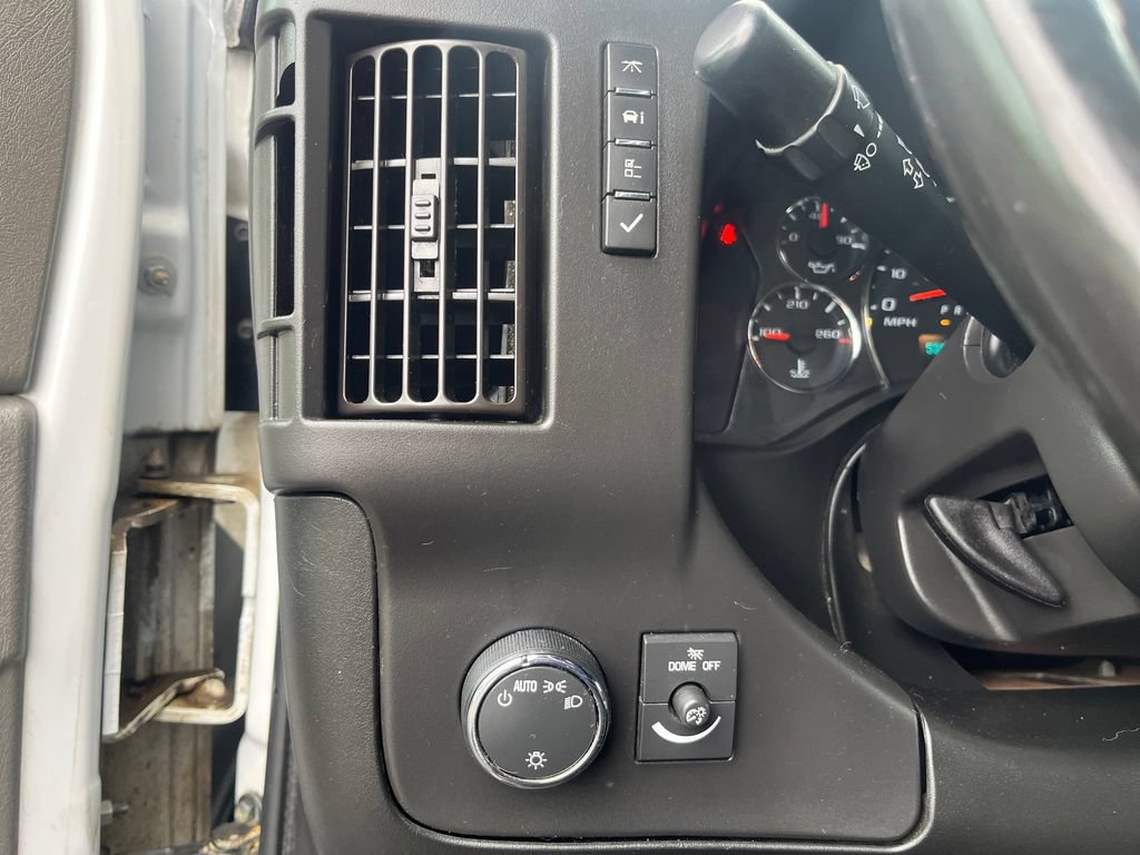 Used 2020 Chevrolet Express 2500 w/ Driver Convenience Package RWD image 20