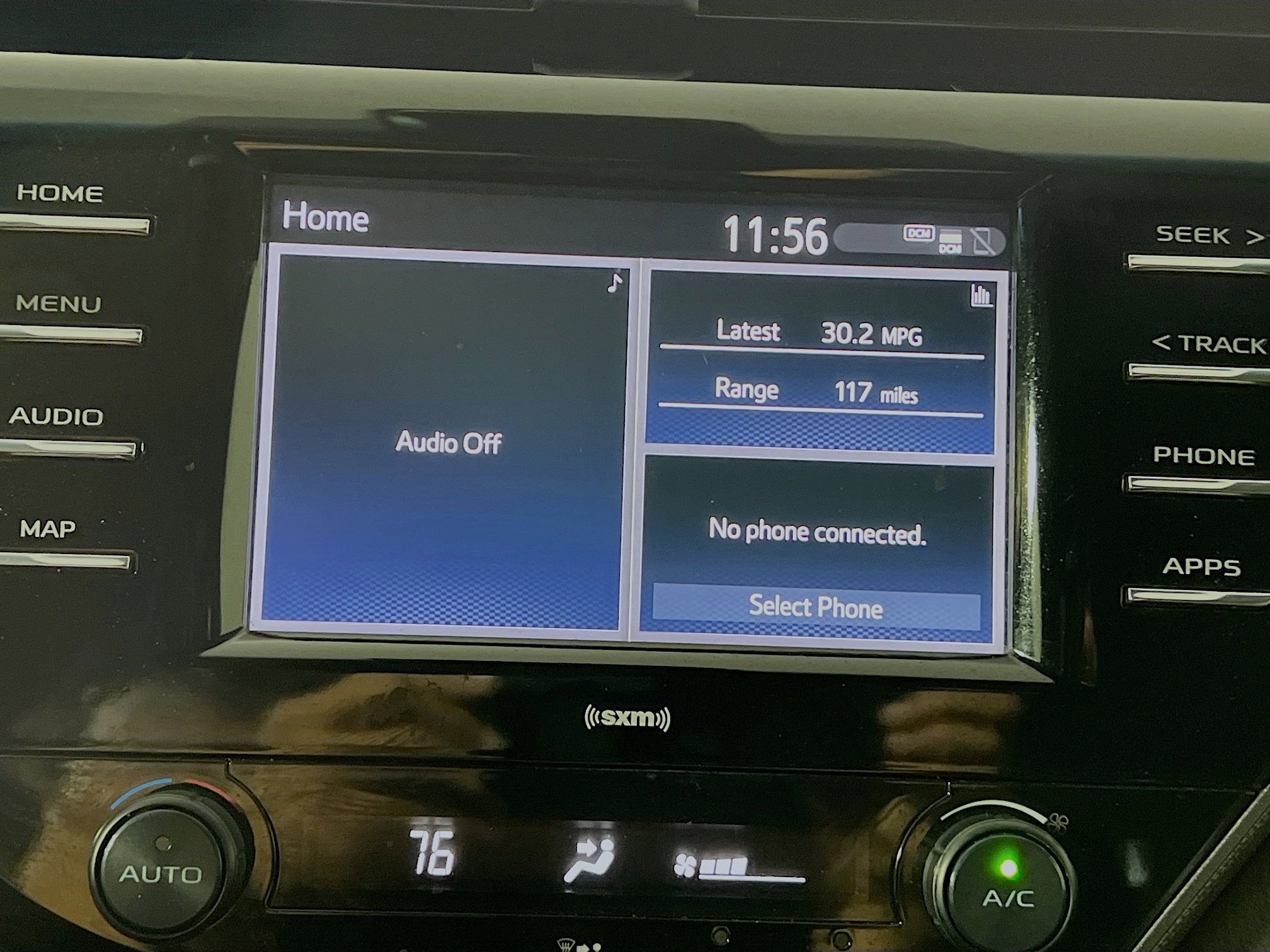 Used 2020 Toyota Camry SE image 26