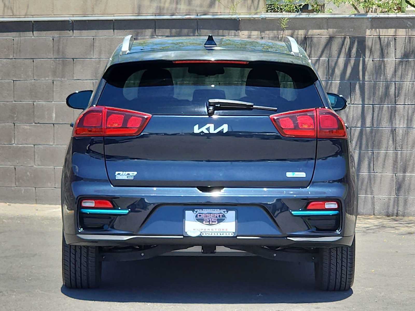 Used 2022 Kia Niro EX FWD image 7