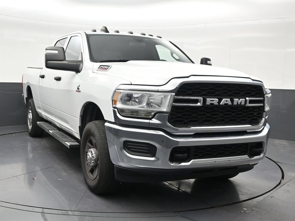 Used 2024 RAM 2500 Tradesman w/ Chrome Appearance Group AWD/4WD image 8