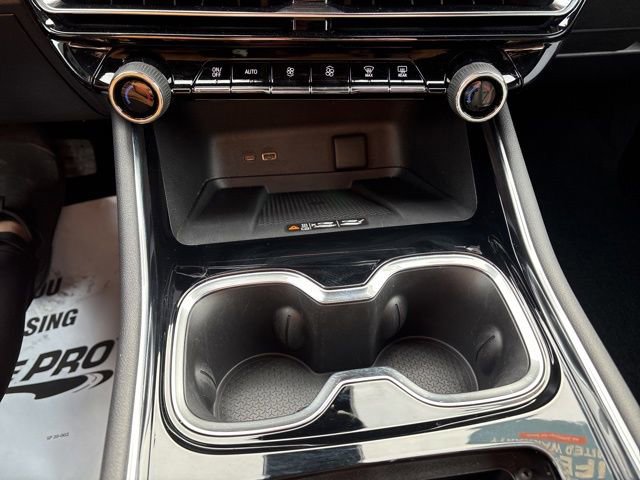 Used 2026 Chevrolet Traverse Z71 image 16