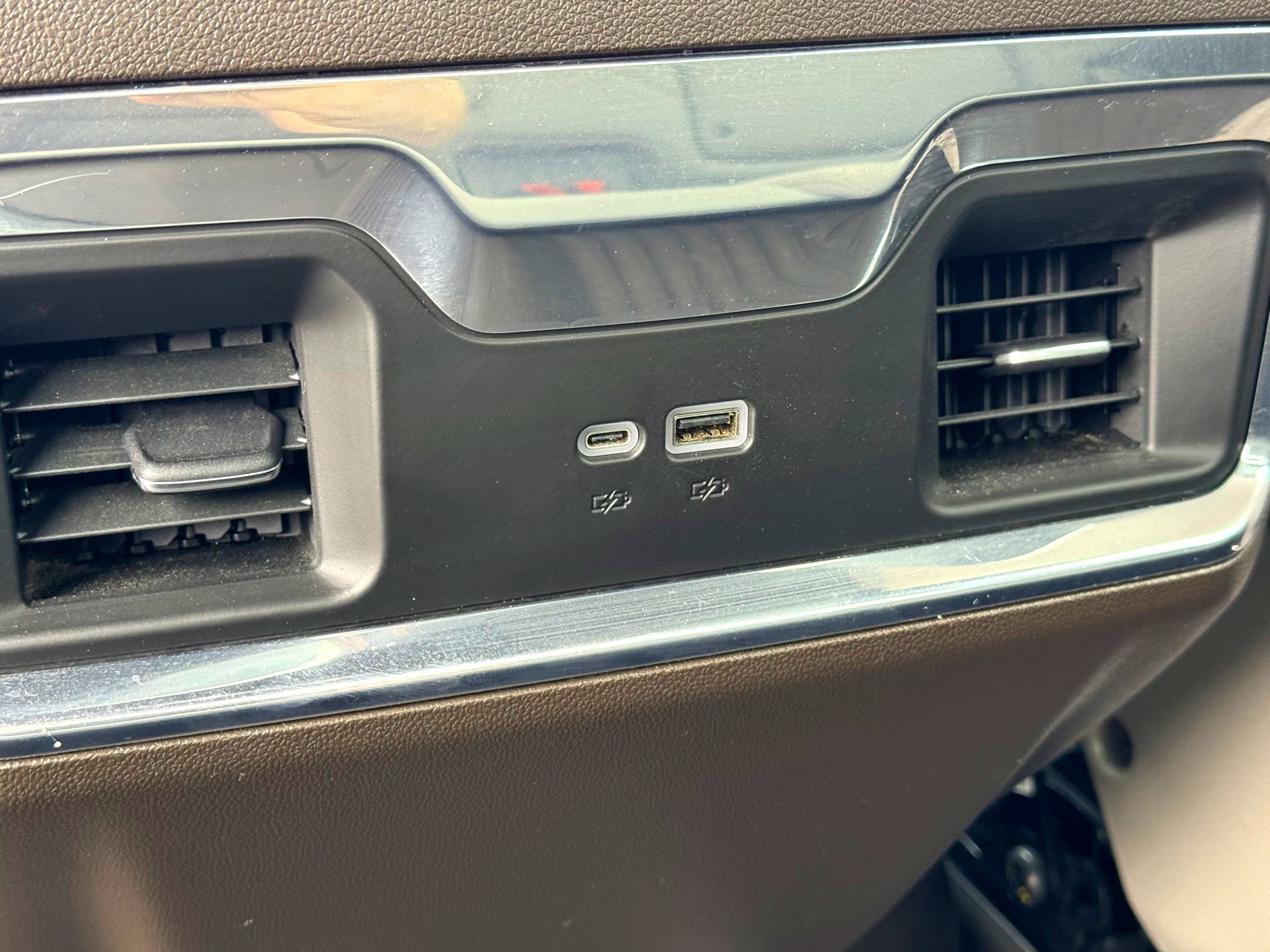 Used 2024 Chevrolet Silverado 1500 LTZ w/ Z71 Off-Road Package image 22