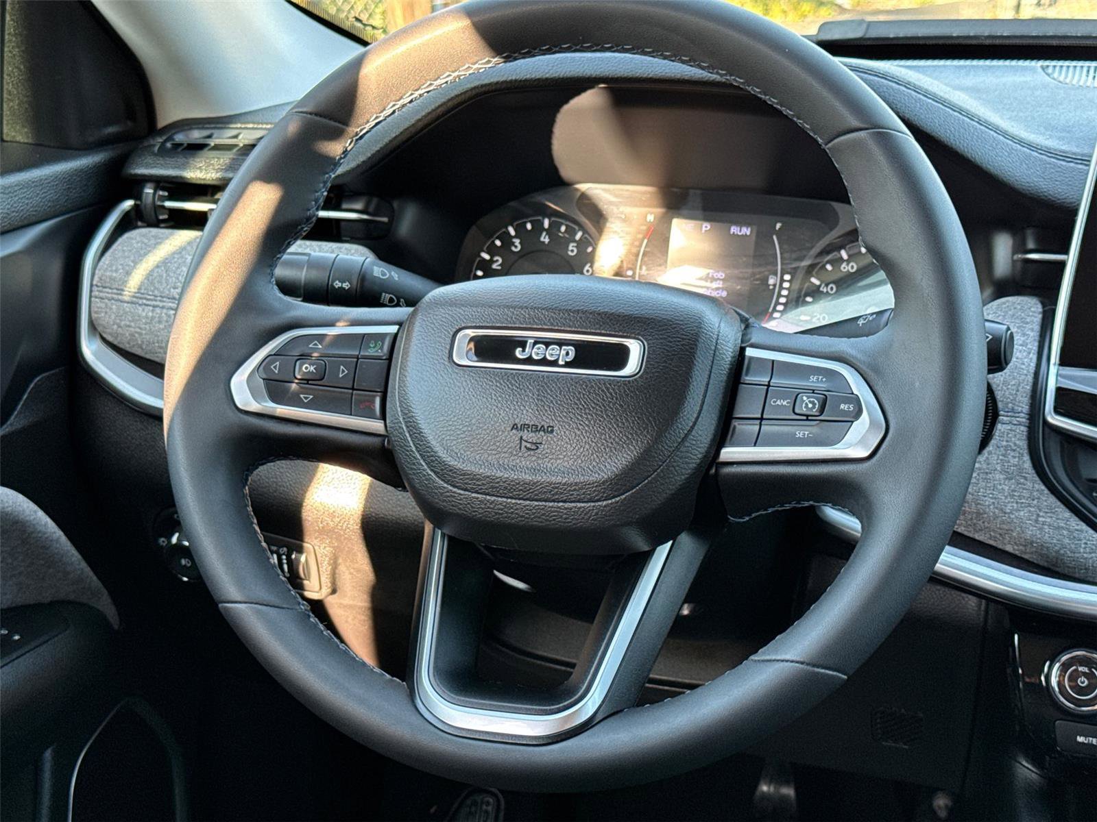 Used 2022 Jeep Compass Latitude image 24