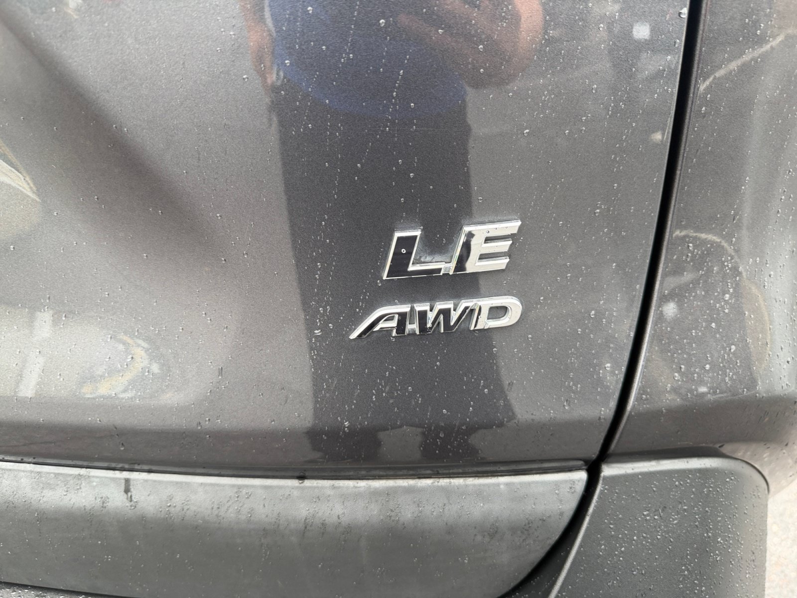 Used 2021 Toyota RAV4 LE AWD/4WD image 28