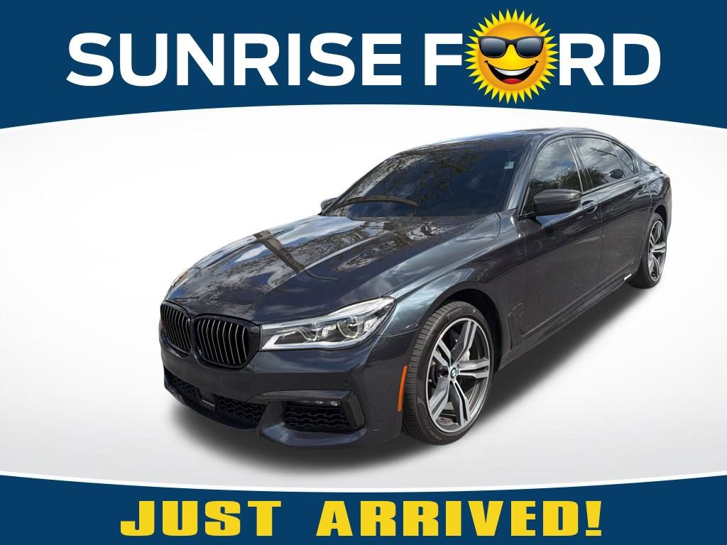 Used 2019 BMW 750i w/ Executive Package image 1