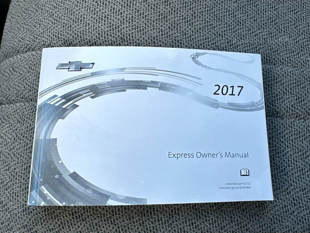 Used 2017 Chevrolet Express 3500 w/ Chrome Appearance Package RWD image 13