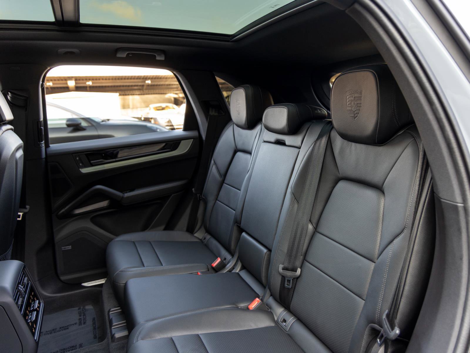 New 2025 Porsche Cayenne E-Hybrid image 42