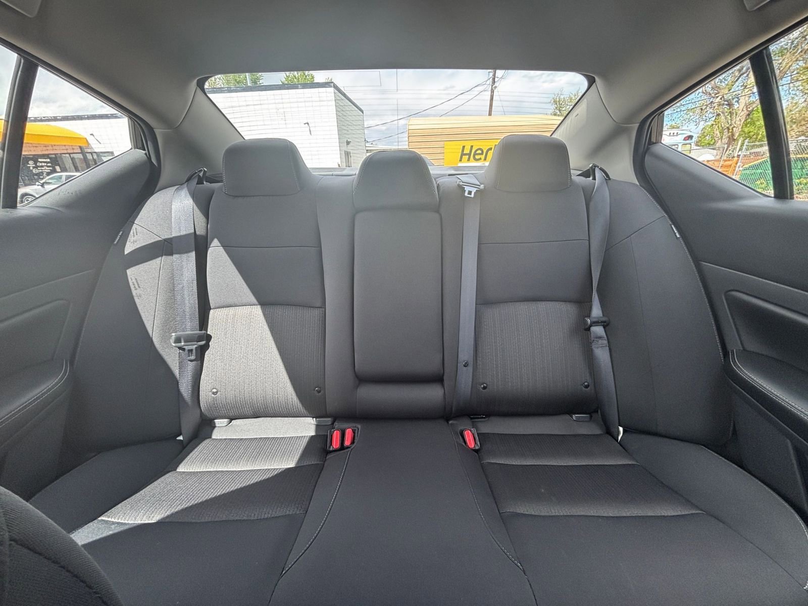 Used 2025 Nissan Altima 2.5 SV image 36