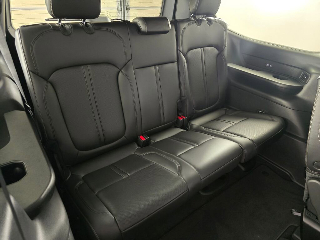 New 2026 Jeep Grand Wagoneer 4WD image 38