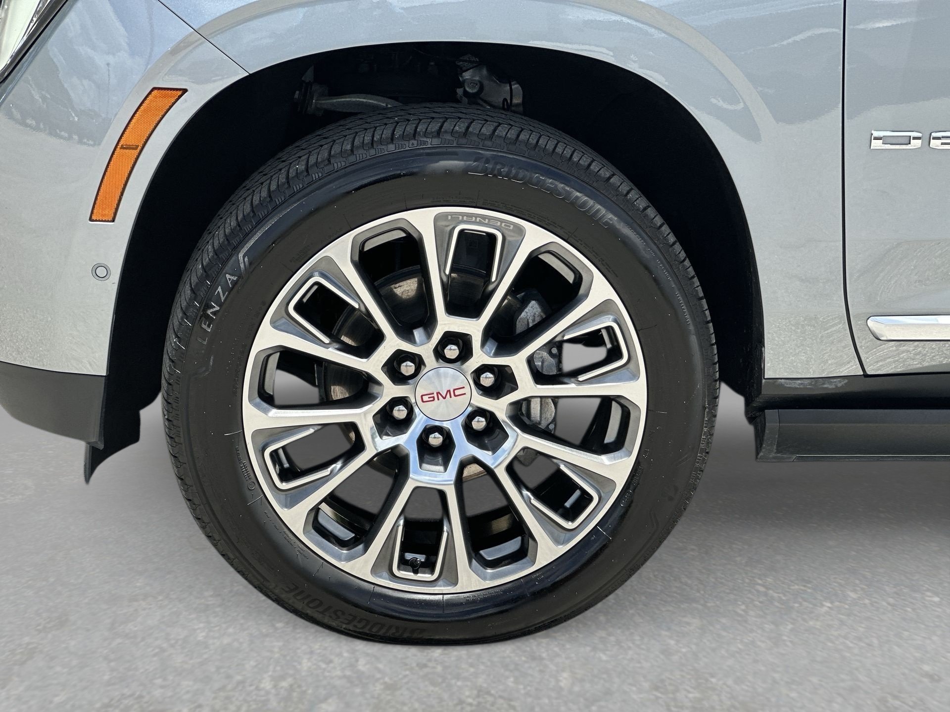 Certified 2026 GMC Yukon Denali w/ Sun & Power Step Package AWD/4WD image 33