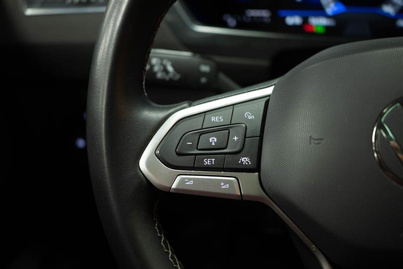 Used 2022 Volkswagen Tiguan SE w/ Panoramic Sunroof Package image 27