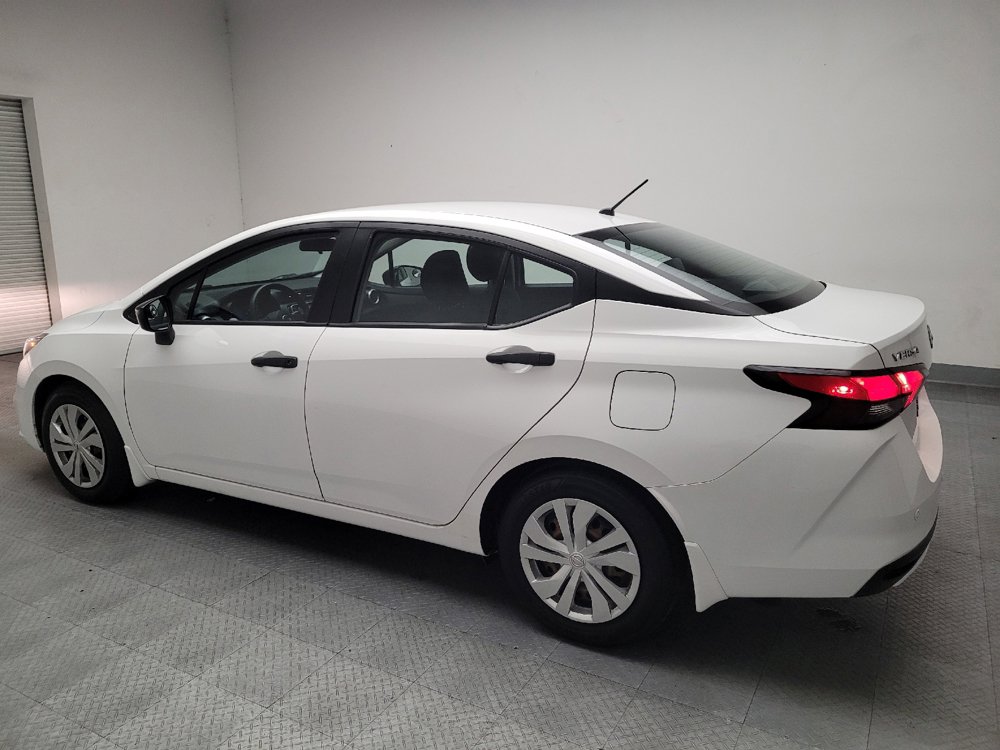 Used 2020 Nissan Versa S FWD image 3