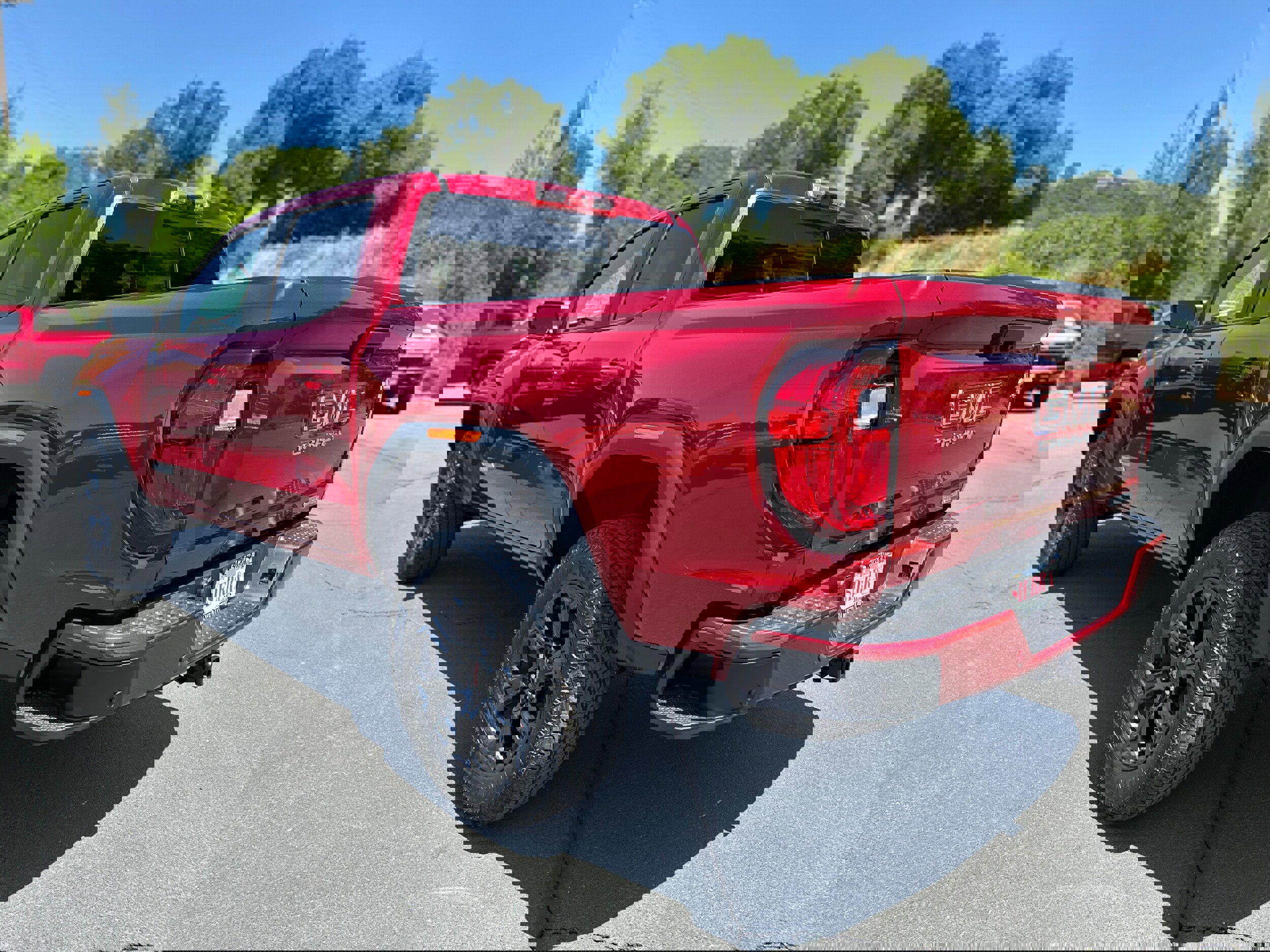 Used 2025 GMC Canyon Elevation w/ Convenience Package image 6