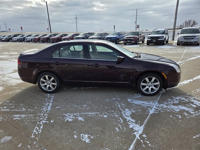 Used 2011 Mercury Milan Premier image 2