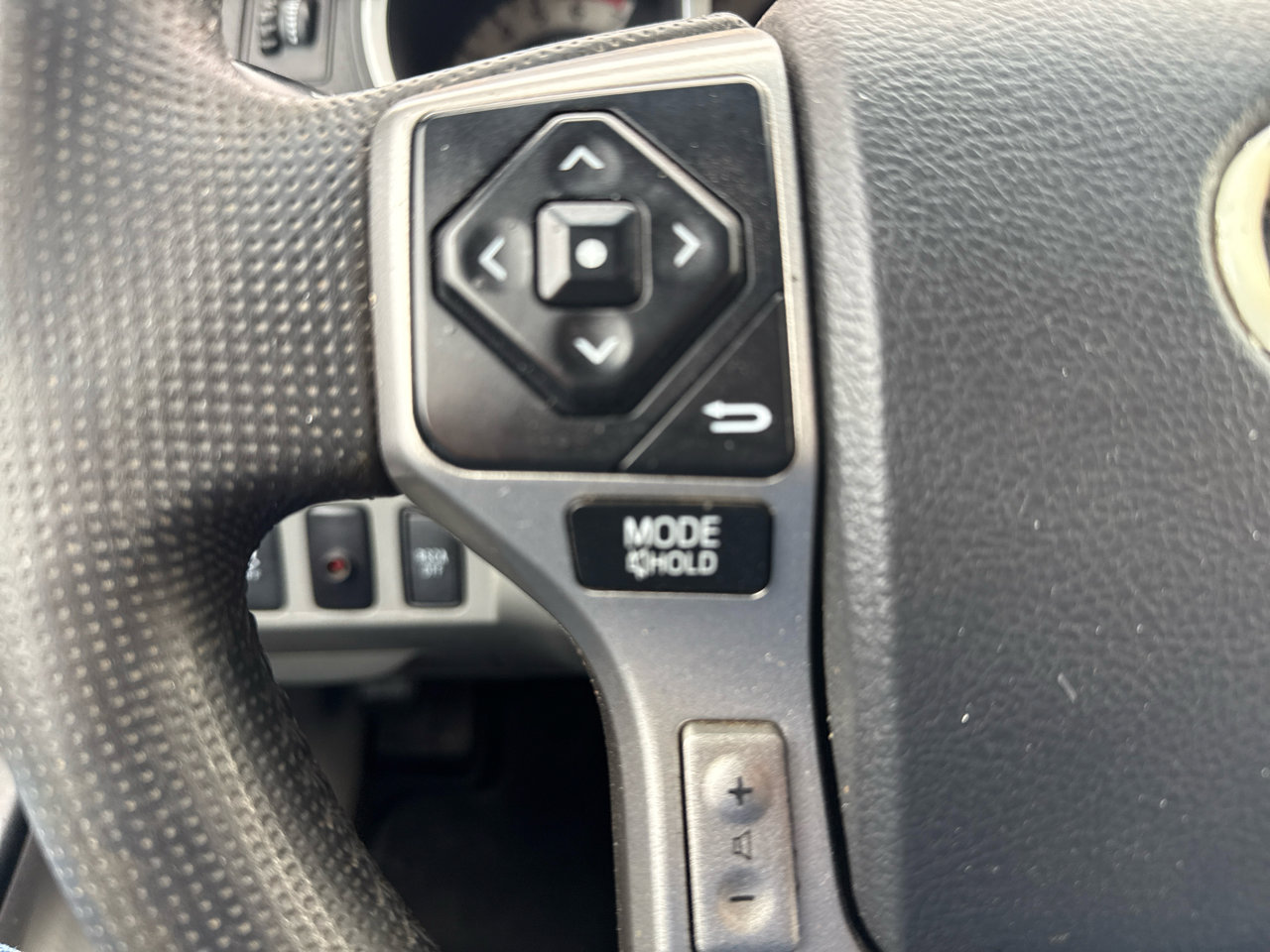 Used 2014 Toyota Tacoma 4x4 Double Cab w/ SR5 Package image 19