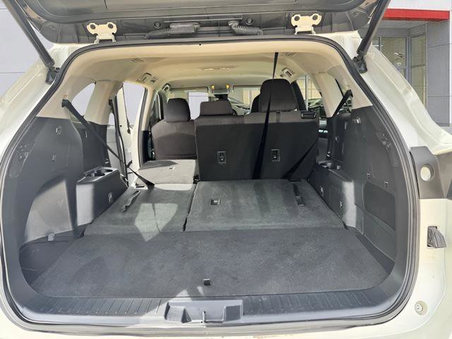 Used 2021 Toyota Highlander LE image 45