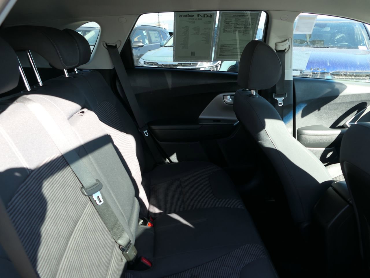 Used 2018 Kia Niro LX image 23