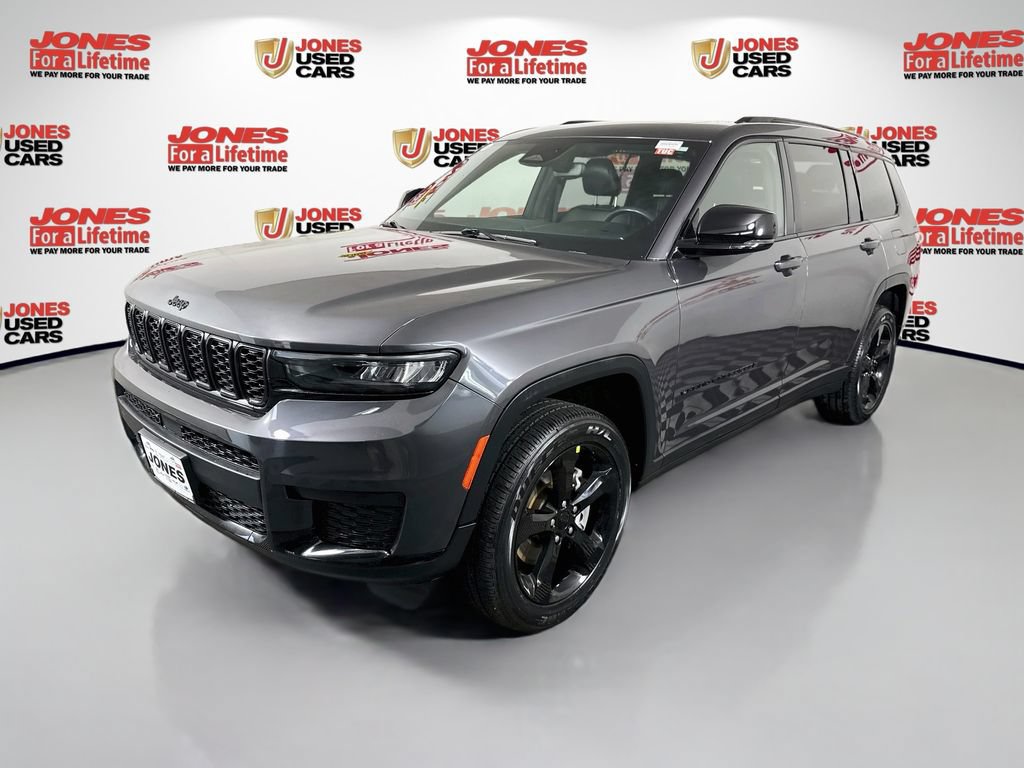 Used 2023 Jeep Grand Cherokee L Laredo AWD/4WD image 13