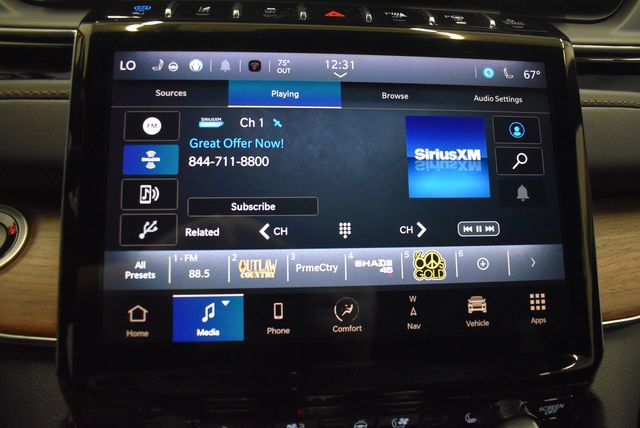Used 2023 Jeep Grand Cherokee Summit w/ Advanced Protech Group IV AWD/4WD image 8
