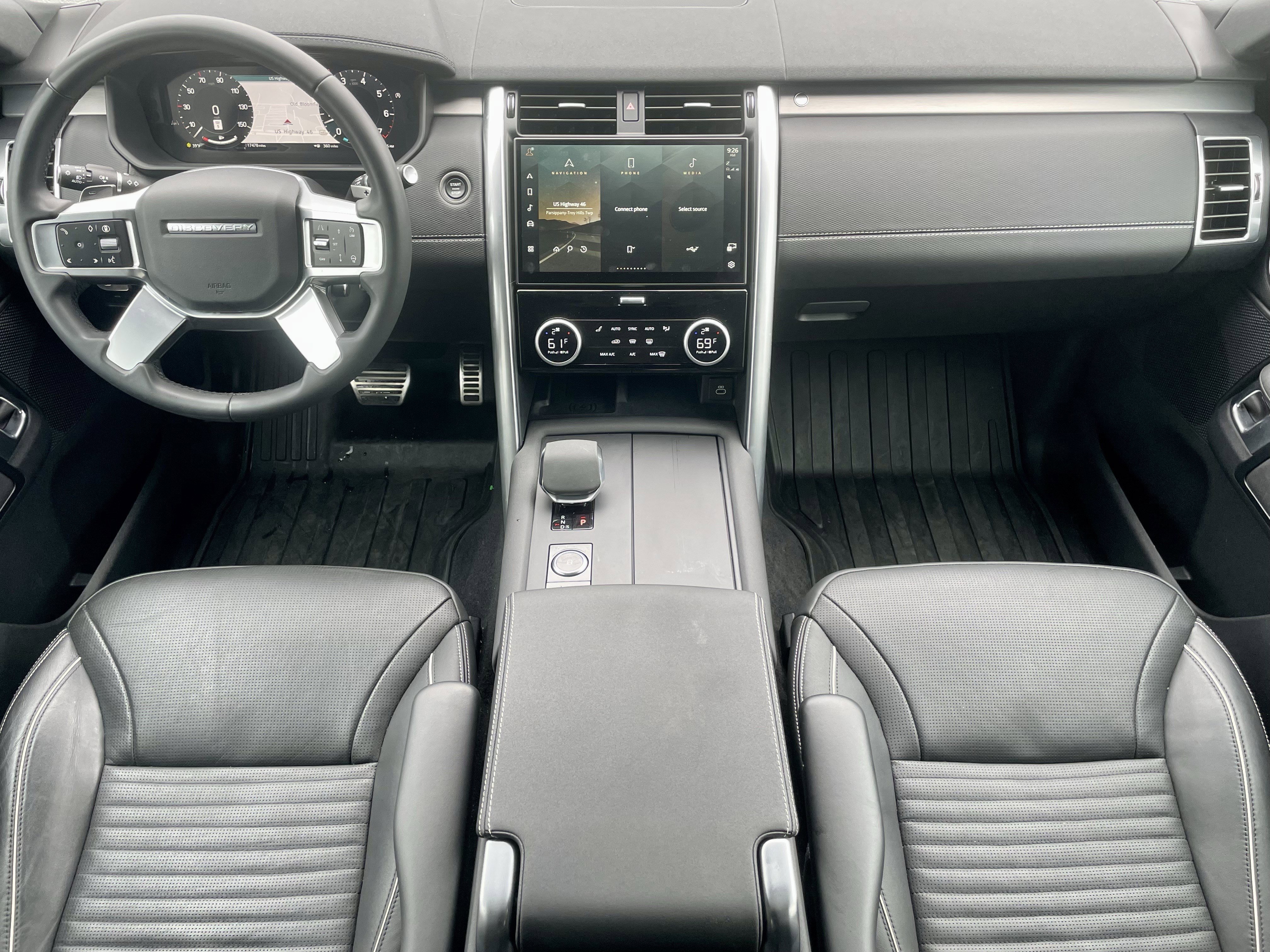 Certified 2024 Land Rover Discovery Dynamic SE image 16