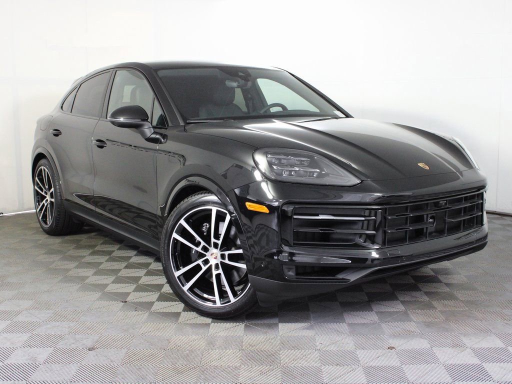 Certified 2025 Porsche Cayenne Coupe image 9