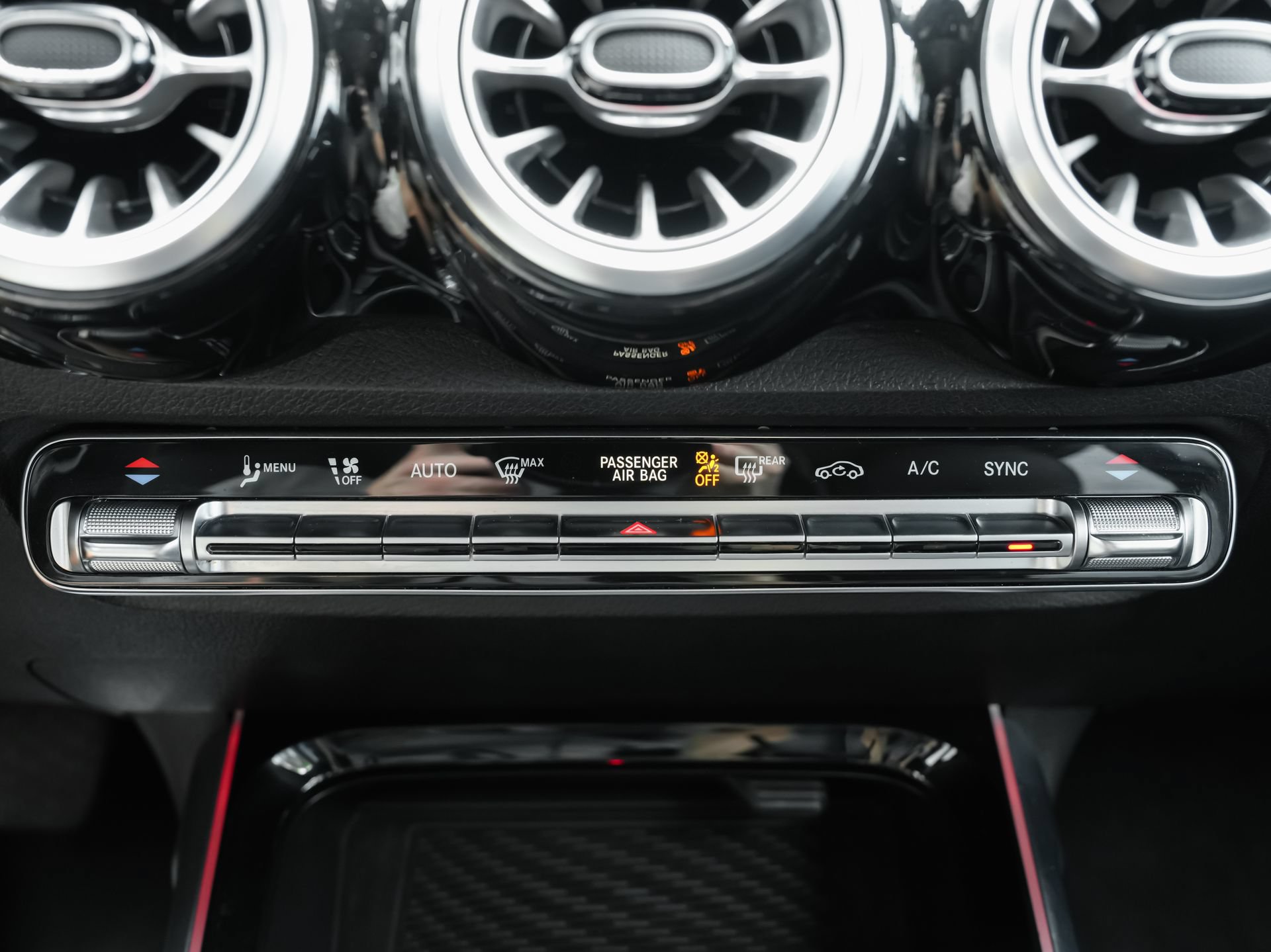 Used 2022 Mercedes-Benz GLB 250 image 15