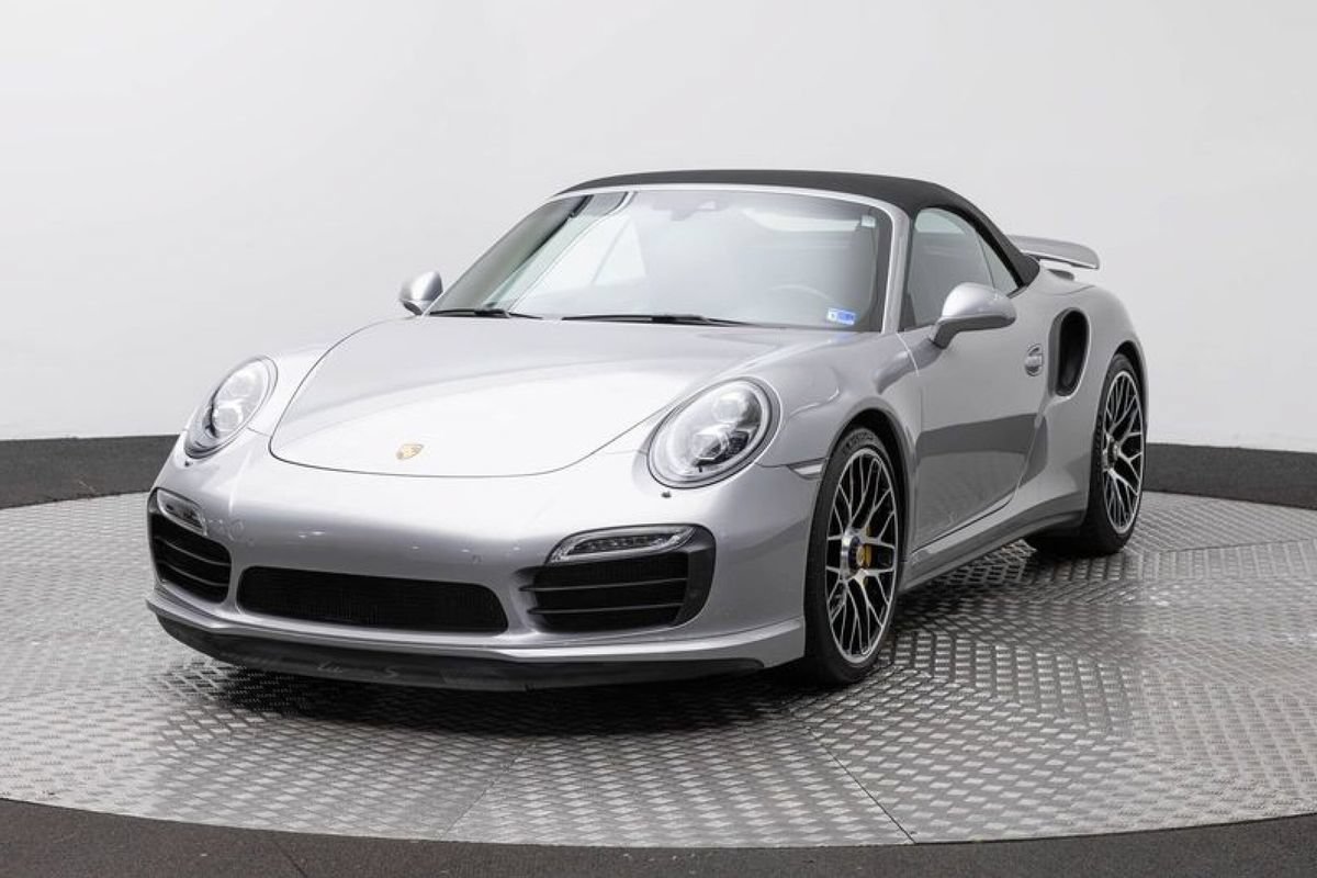 Used 2014 Porsche 911 Turbo S AWD/4WD image 2