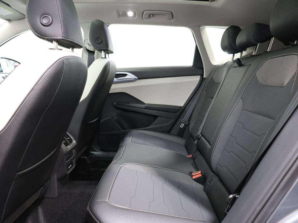 New 2026 Volkswagen Taos SE AWD/4WD image 26