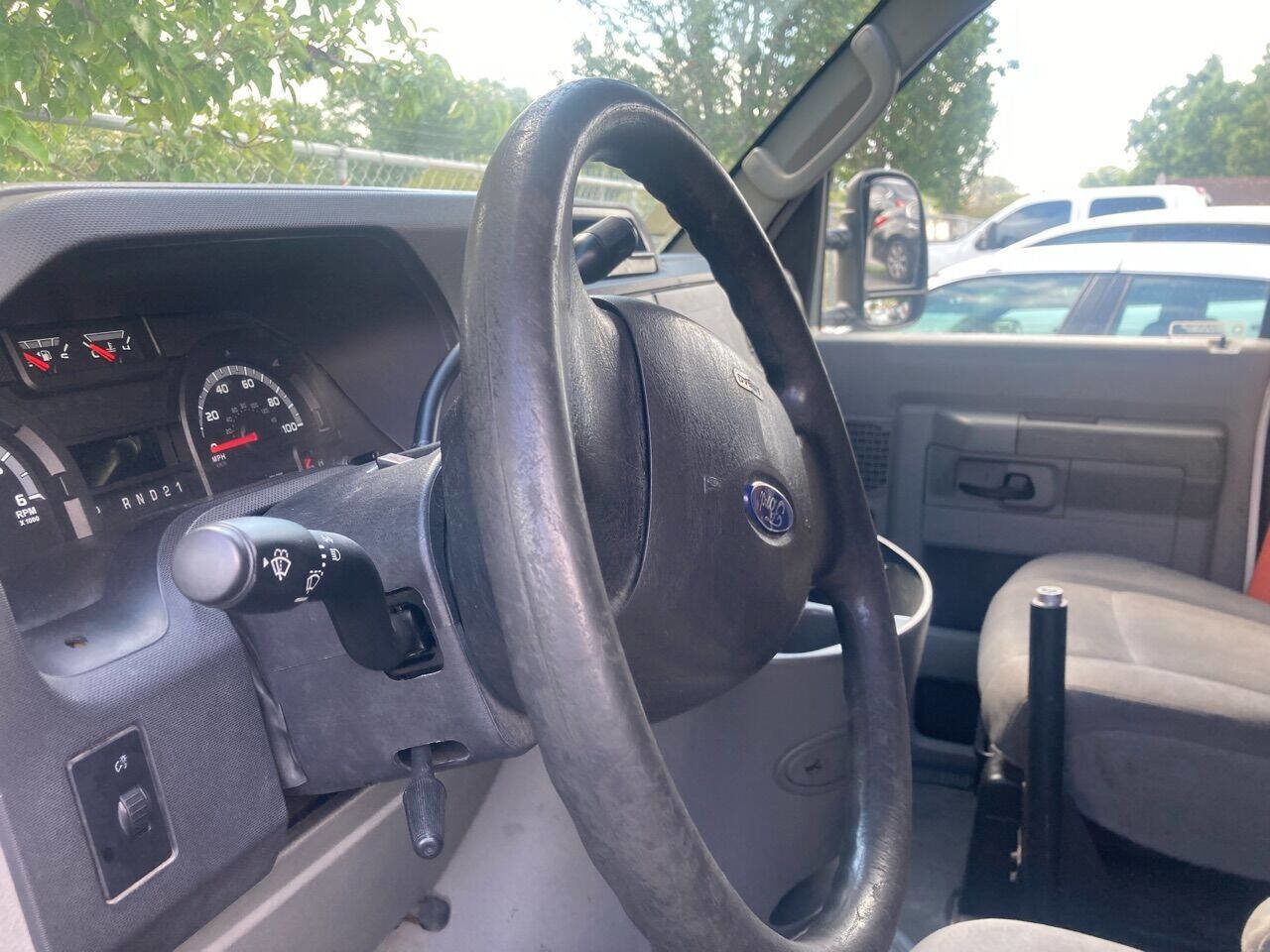 Used 2010 Ford E-150 and Econoline 150 image 14