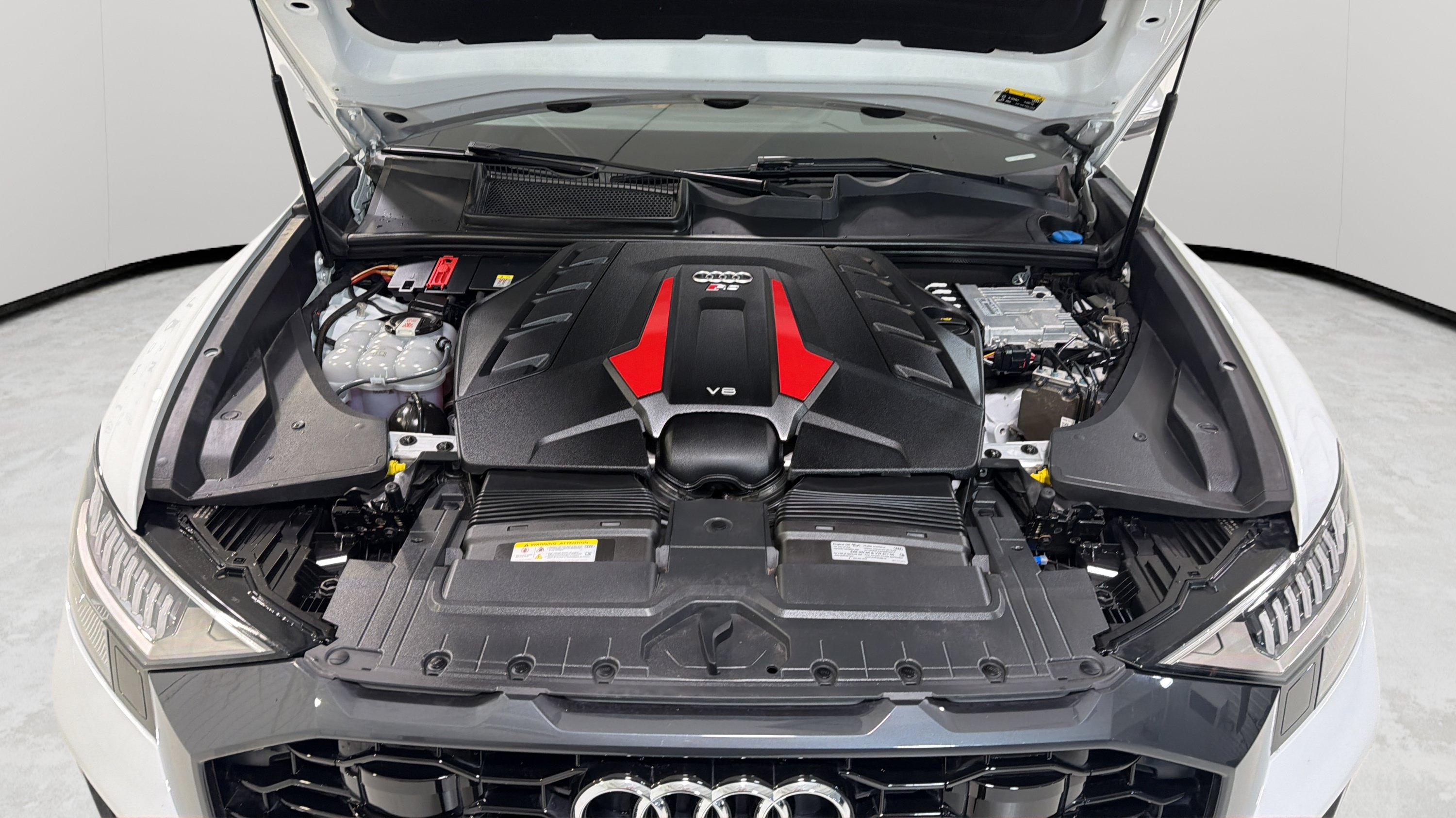 Used 2022 Audi RS Q8 AWD/4WD image 25