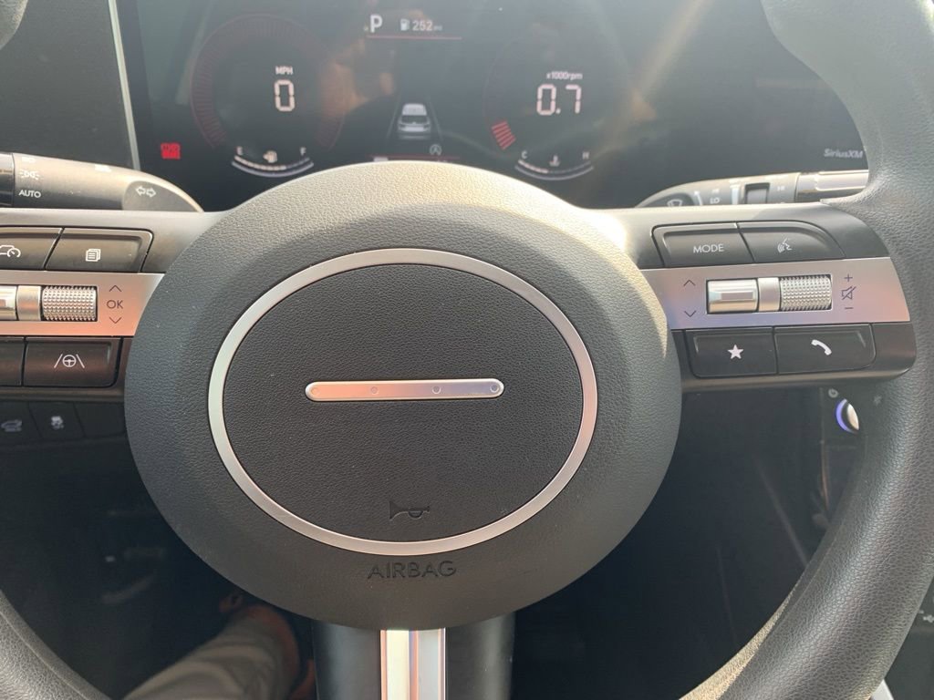 Certified 2025 Hyundai Tucson SEL image 18