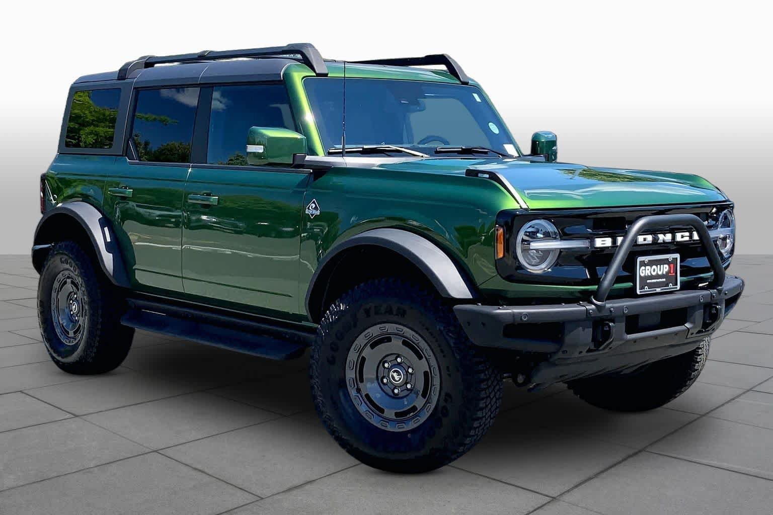 Used 2024 Ford Bronco Outer Banks AWD/4WD image 3