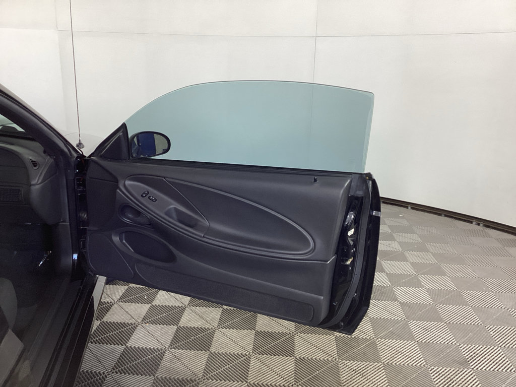 Used 2001 Ford Mustang GT RWD image 8