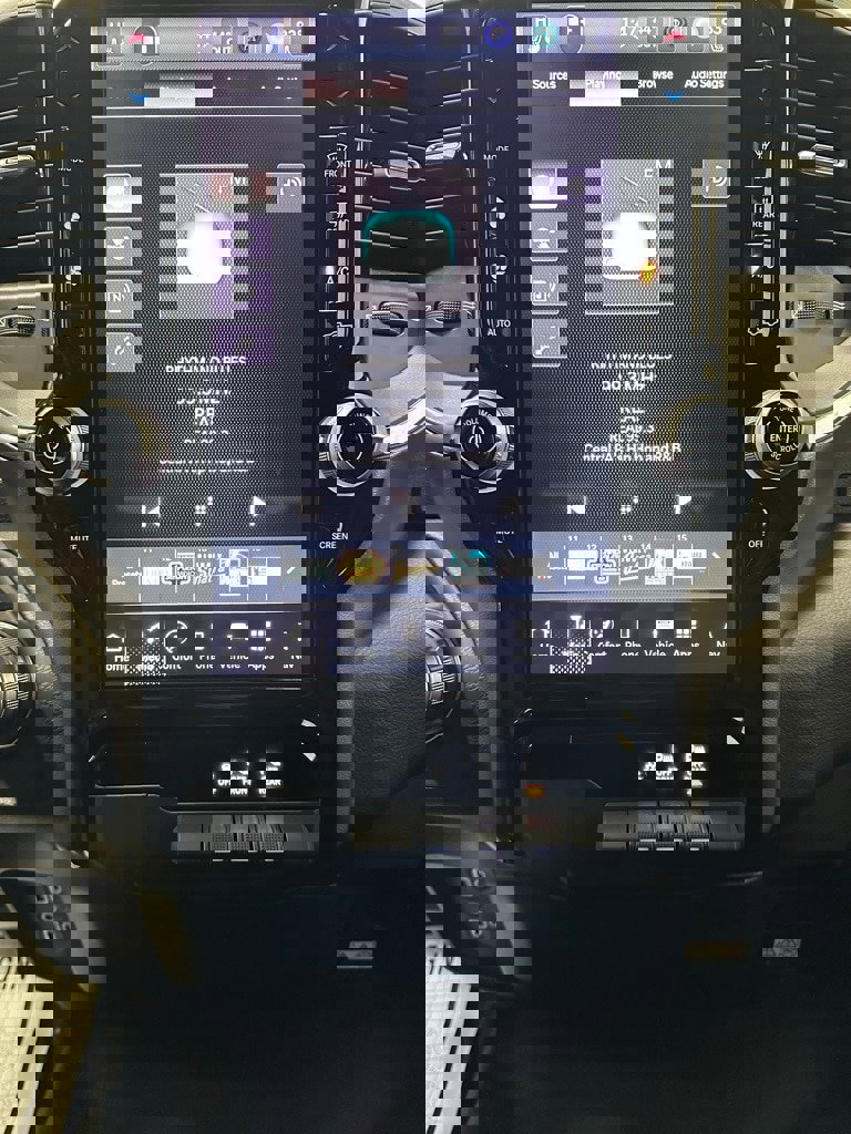 Used 2025 RAM 1500 Laramie image 28