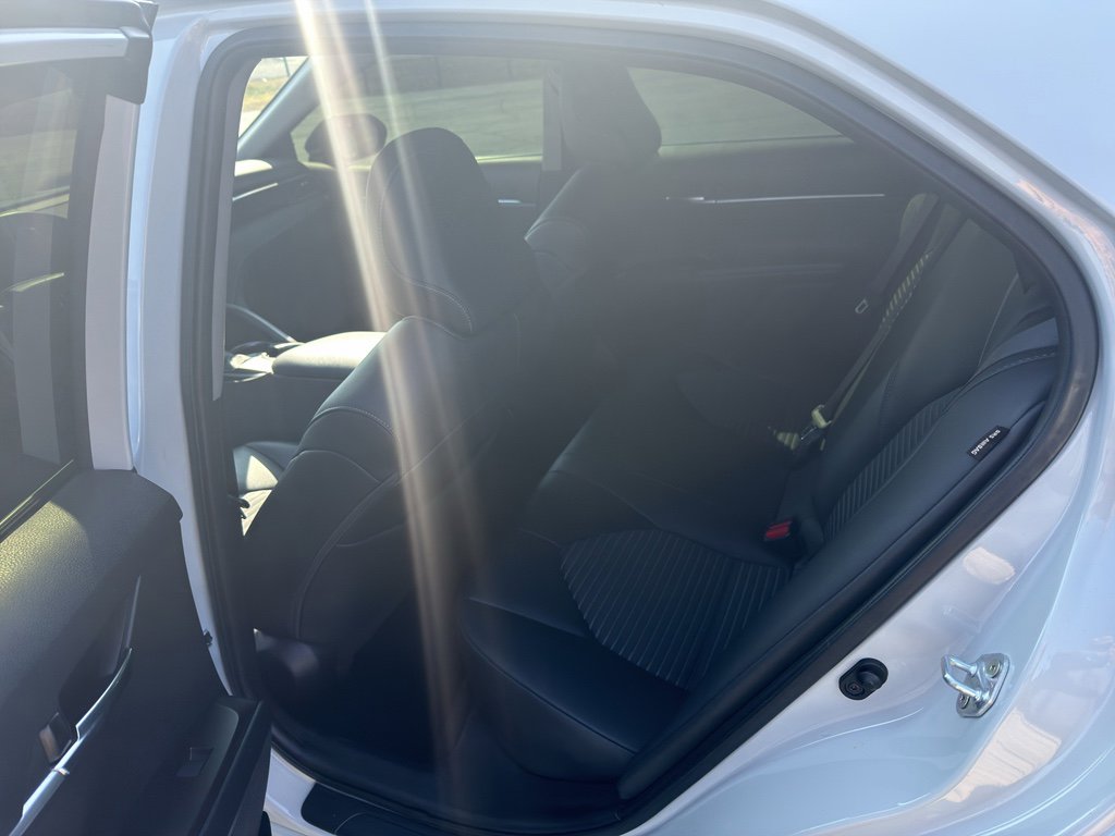 Used 2023 Toyota Camry SE image 10