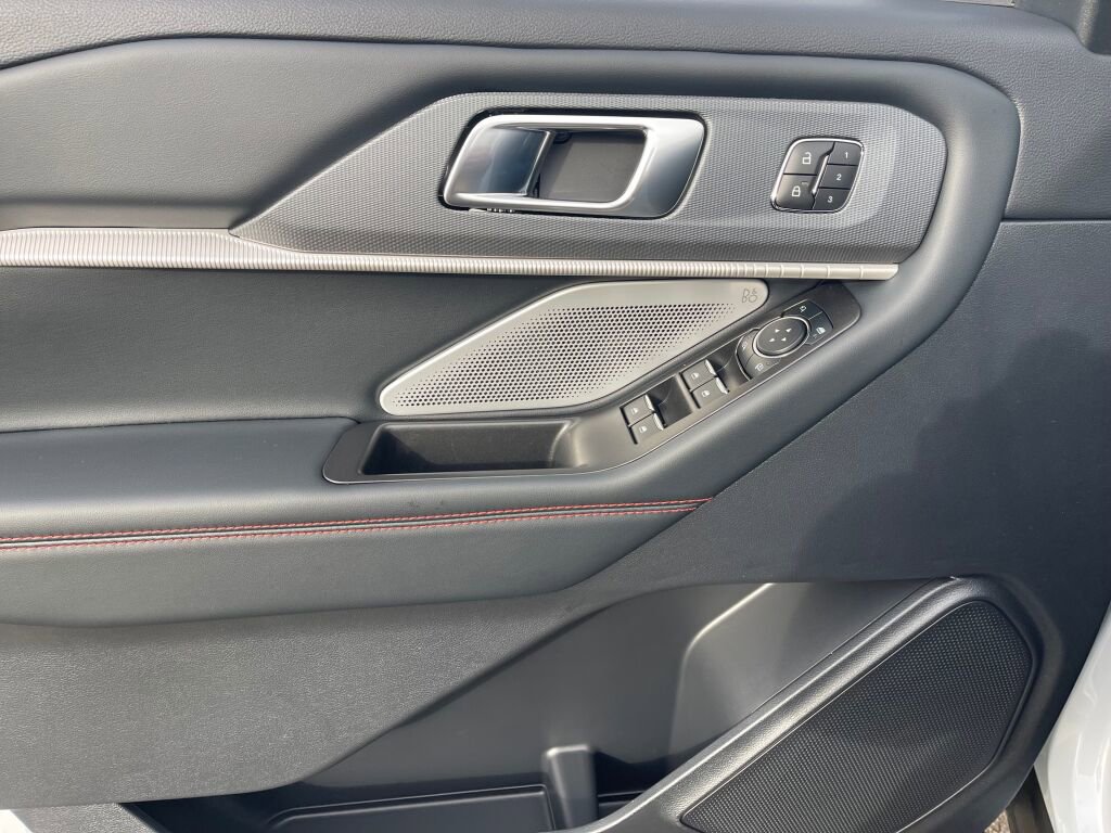 New 2026 Ford Explorer ST w/ Sun And Sound Package image 7