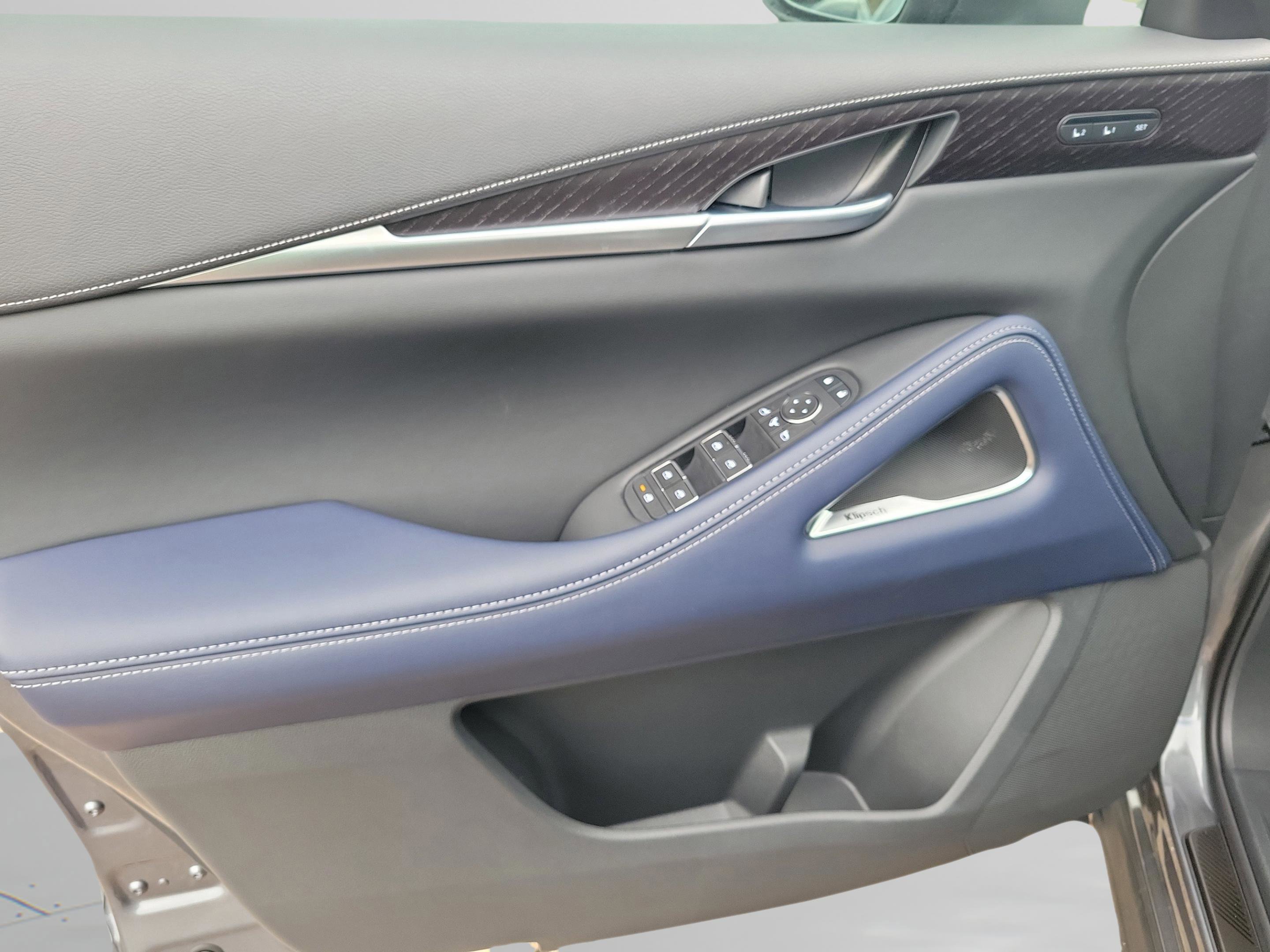 New 2026 INFINITI QX60 Sport w/ Dark Cargo Package image 27