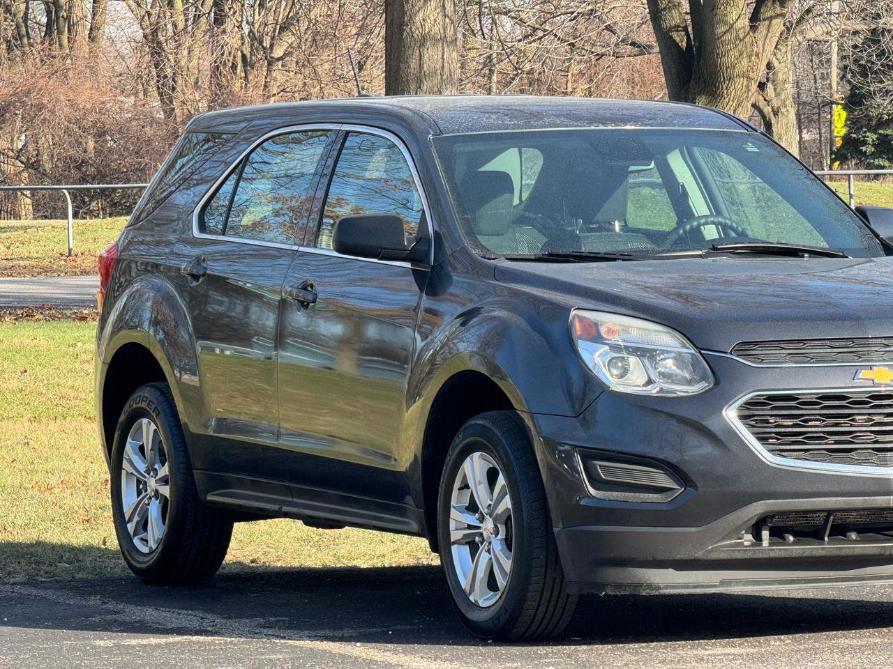 Used 2017 Chevrolet Equinox LS FWD image 18