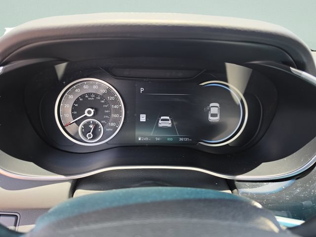 Used 2025 Genesis G70 2.5T AWD/4WD image 41