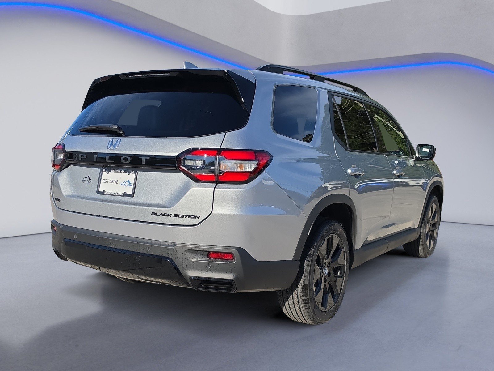 New 2026 Honda Pilot Black Edition image 5