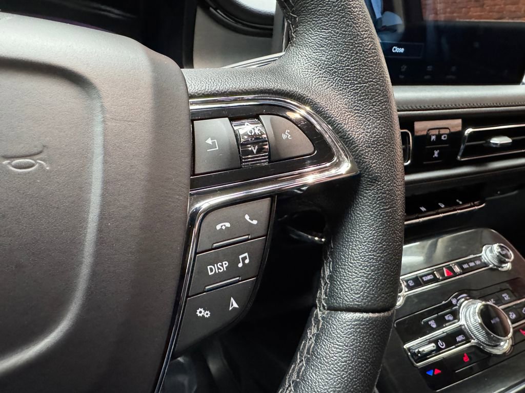 Used 2022 Lincoln Nautilus AWD w/ Premium Package image 20