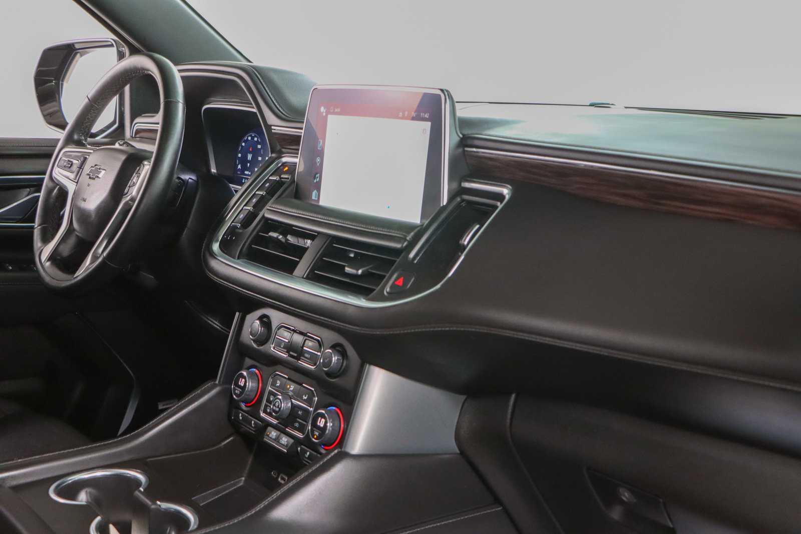 Used 2023 Chevrolet Tahoe Z71 w/ Luxury Package image 30