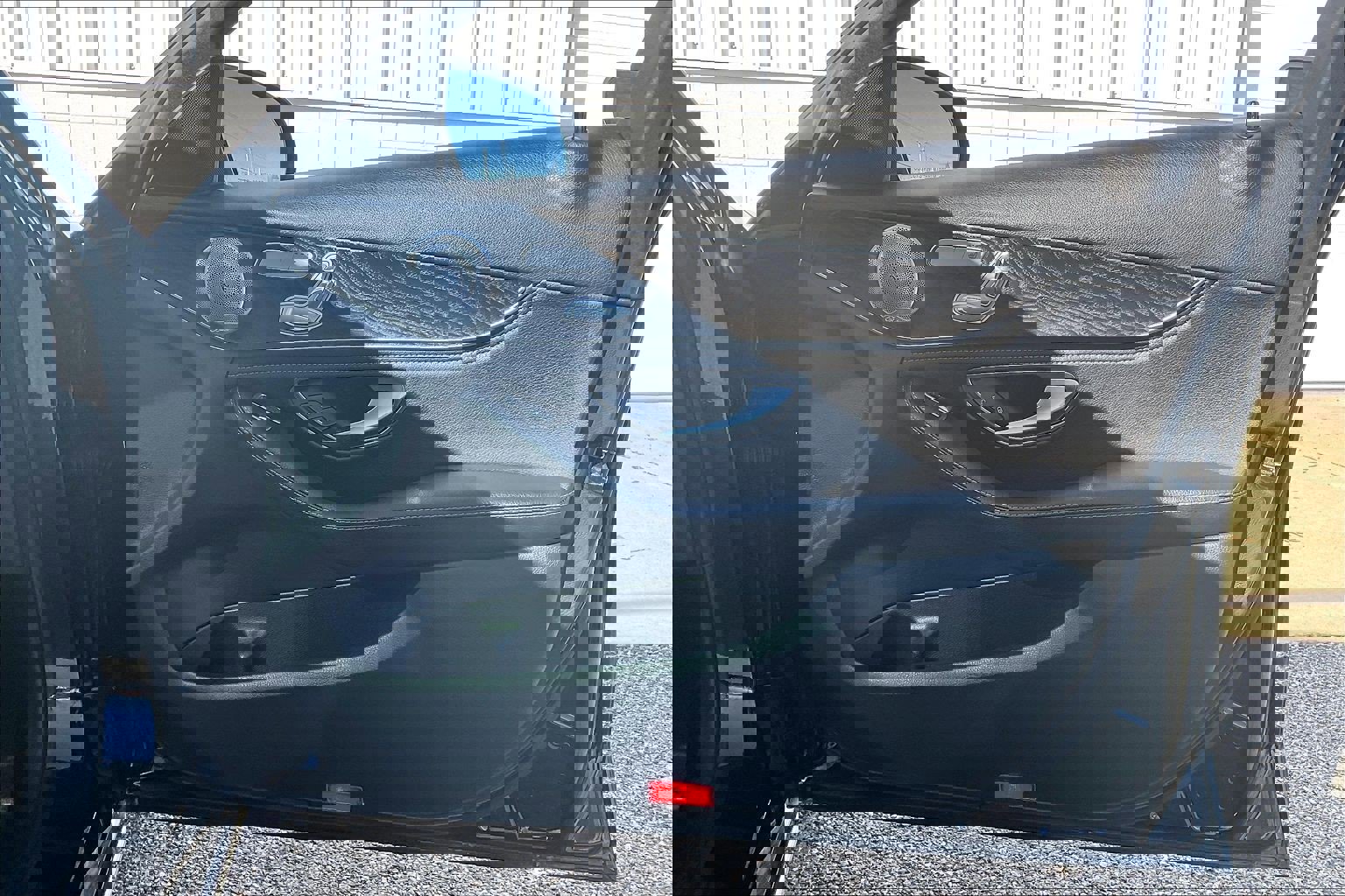 Used 2015 Mercedes-Benz C 300 4MATIC Sedan image 29