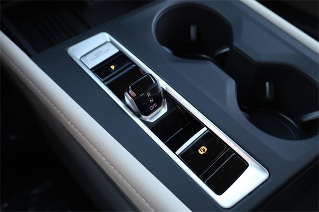 New 2026 Volkswagen Atlas SE image 17