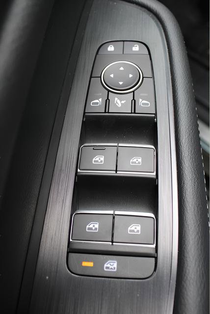 Used 2026 Nissan Armada PRO-4X image 17