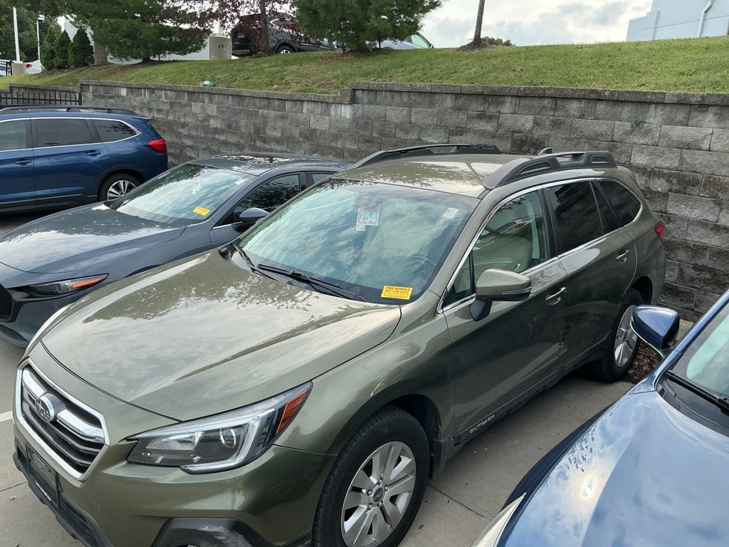 Used 2019 Subaru Outback 2.5i Premium AWD/4WD image 3
